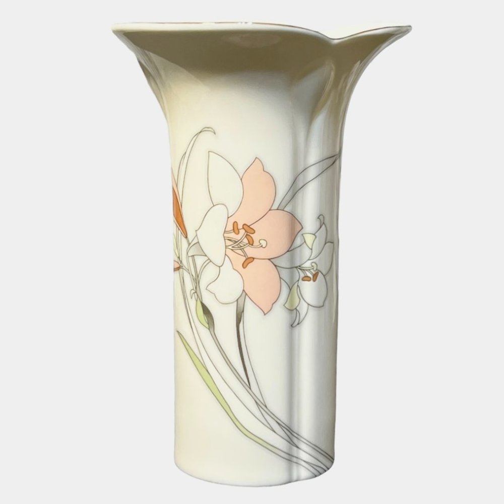 Vintage Yamaji Porcelain White Pink Lily Floral Vase Gold Trim Japan